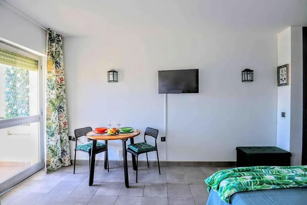Cozy Holiday Home Palmeras - Wifi, Ac, Pool Torremolinos Apartment