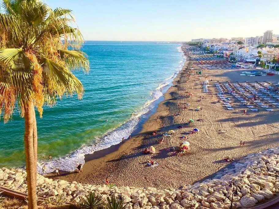Cozy Holiday Home Palmeras - Wifi, Ac, Pool 0*, Torremolinos Spain